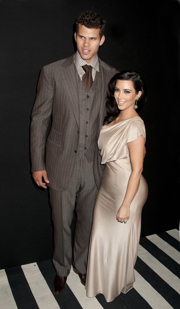 Cupid's Pulse Article: Is Being Center Stage Ruining Your Relationship?