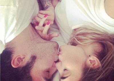 Cupid's Pulse Article: Pete Wentz and Meagan Camper Are Expecting a Baby