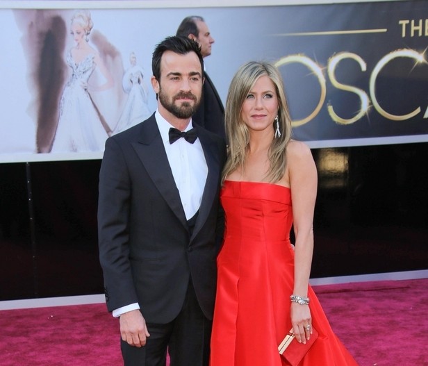 Cupid's Pulse Article: Justin Theroux Surprises Jennifer Aniston at Photo Shoot