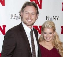 Jessica Simpson Puts Wedding to Eric Johnson on Hold