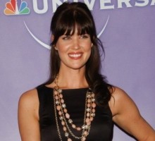 ‘Chuck’ Star Sarah Lancaster Is Married and Pregnant