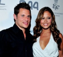 Nick Lachey Serenades Vanessa Minnillo to Apologize