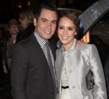 Jessica Alba and Cash Warren Sport Matching Nail Polish at NYC Fashion Week