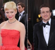 Michelle Williams and Jason Segel Show PDA at Movie Premiere