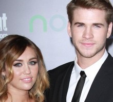 Miley Cyrus Pays for the Bill with Liam Hemsworth and Friends
