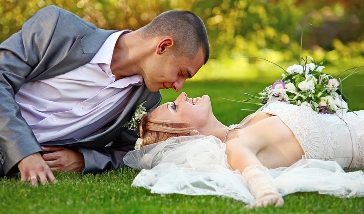 Cupid's Pulse Article: Relationship Advice: Should You Elope?