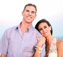 ‘Survivor’ Champion Kim Spradlin Marries Barefoot in Mexico