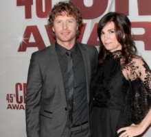 Dierks Bentley and Wife Announce They’re Expecting a Son