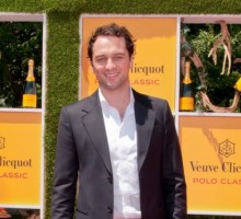 Matthew Rhys Says He Couldn’t Keep Up a Fake Marriage in Real Life