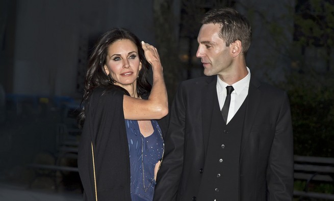 Cupid's Pulse Article: Courteney Cox’s Fiance Johnny McDaid’s Mom “Loves” Her
