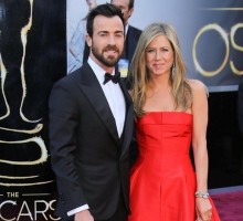 Jennifer Aniston Gushes About ‘Handsome’ Fiance Justin Theroux