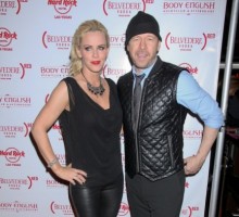 Jenny McCarthy and Donnie Wahlberg Go Wedding Dress Shopping Together