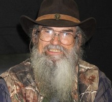 ‘Duck Dynasty’ Star Uncle Si Explains Why Wife Isn’t on TV