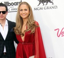 Jennifer Lopez Reunites with Celebrity Ex Casper Smart at MTV VMA’s