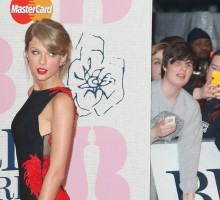 Latest Celebrity News: Taylor Swift Jams Out at Boyfriend Calvin Harris’ Concert