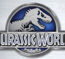 Chris Pratt is Featured in Unlikely Relationship Movie, ‘Jurassic World’