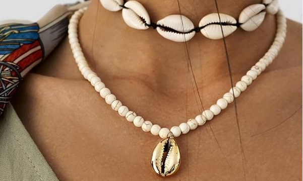 Cupid's Pulse Article: Fashion Trend: Souvenir Jewelry